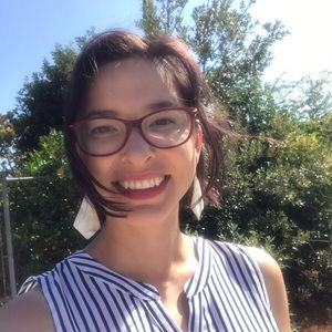 Meet your Posher, Adriana